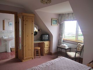 Ivy Rock House B&B ราวด์สโตน ภายนอก รูปภาพ