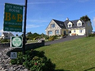 Ivy Rock House B&B ราวด์สโตน ภายนอก รูปภาพ